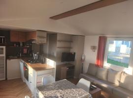 mobilhome 3 chambres, hotel a Litteau