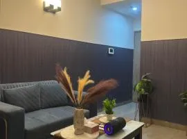 Sleepyowlstays l 37th floor