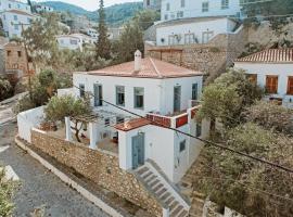 Retro House Hydra, отель в Идре