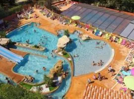 ZEcamping 4 étoiles familial avec piscine couverte