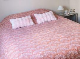 Chambre la Bohème, hotel i Élancourt