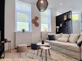 Canopee du Nord - Grand sejour Wifi Babyfoot, hotel a Roubaix