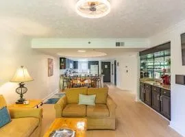 Gatehouse Condo by Beyond Expectations w Views