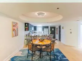 Gatehouse Condo by Beyond Expectations w Views