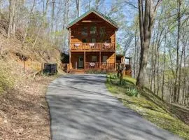 KunTree Cabin by Beyond Expectations w Hot Tub