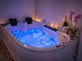 Apartamentos De la Haya & Suite con Jacuzzi, junto al Teatro Romano