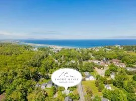 10-Min Walk to Beach - Huge Deck - Near Downtown