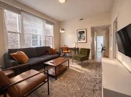 Flexhome Wicker Park - Stylish 2BR - Sleeps 6