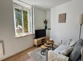 L'imaginaire au pied de la vieille ville de Terrasson-Lavilledieu