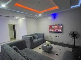 Nazz Suites - Luxury 3BR - Airport Extension Enugu