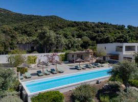 VILLA FLAKA Boutique Hôtel Wellness, хотел в Каржез