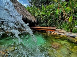 Buddy's Hostel & Pousada Alto Paraiso, spahotell i Alto Para&iacute;so de Goi&aacute;s
