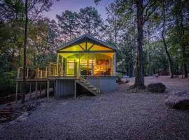 Hot Tub Firepit Dreams Streamside Hochatown