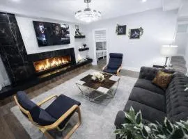 Executive 3BR Suite, High-End Kitchen,Pet Friendly