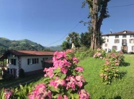 Etxezuria, Hotel in Valcarlos