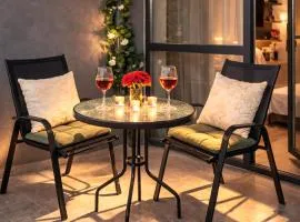 LUMO Terrace Studio with Private Parking near Coresi