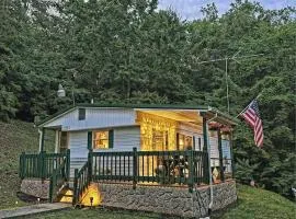 Grammie's Cozy Lakefront Cabin