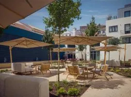 DUO Hotel Lisbon, Curio Collection by Hilton