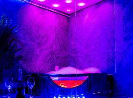 SECRET JACUZZl & LOVE โรงแรมในบูคาเรสต์