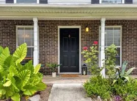West Ashley Townhouse with Pool and Tennis Access
