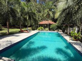 Hacienda Casa Blanca - Private Estate & horses, Hotel in Villa Rosario