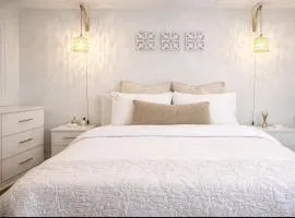 Boutique Private Guest Suite with Private Entrance & Self Check In Near Hard Rock Cruise Port & FLL Airport