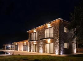 Seaview Villa in Apollonii Lefkada – hotel w mieście Athanion