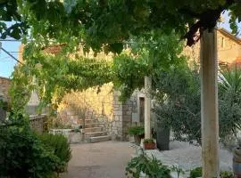 Apartments by the sea Postira, Brac - 25147