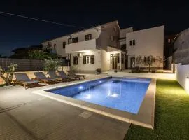 Family friendly house with a swimming pool Solin, Split - 25075
