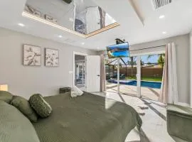Tropical Luxury Paradise - Fully Renovated in WPB