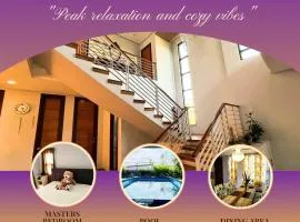 Cozy Peak Staycation