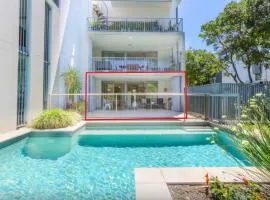 Drift Swim Up Oasis