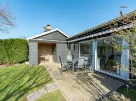 Boerenslag-2 bungalow, 5-guests opposite Beach