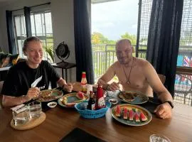 Uncle George's Free Breakfast with Double Room