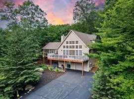 Luxury Poconos Chalet - 3 Mins to Camelback