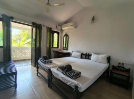 La Petite Boutique Hotel Bogmalo - Near Beach and Airport, hotel in Bogmalo