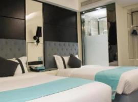 Xana Hotelle Neijiang City Center Branch، فندق في Neijiang