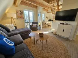 Küstenglück 3 Modernes Maisonette-Apartment mit Meerblick & Kickerspaß - 200m zum Strand & Bäcker