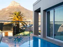 Villa on Slopes of Geneva Drive, hotel near Theatre On The Bay, Cape Town