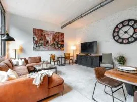 Beautiful Design 2 BR Loft