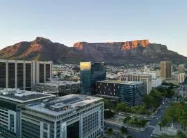 Luxury Onyx Penthouse with Sea Mountain Views by CTICC Cape Town