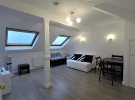 Private loft -17 min to Bond St - Elizabeth line