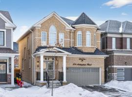 Luxury Family, 4BR Detached Home, EV Charger, hotel sa Barrie