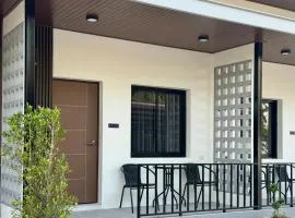 Wanwichai Room