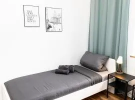 CosyHomes24 - Centrally with top traffic connection and balcony - UN01