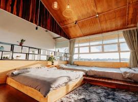 Nhà Bên Đồi Phòng Gia Đình, hotel i Ấp Man Ling