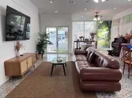 Center of Chiang Mai Old City,5 bedrooms house,Convenient