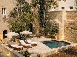 CAVA Urban Relais & Pool, hotel en Lecce