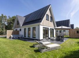 Westermient में, होटल Serene Holiday Home in De Koog Texel with Sauna