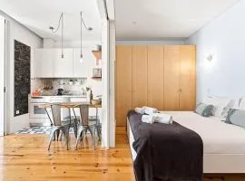 GuestReady - Central Porto retreat with balcony